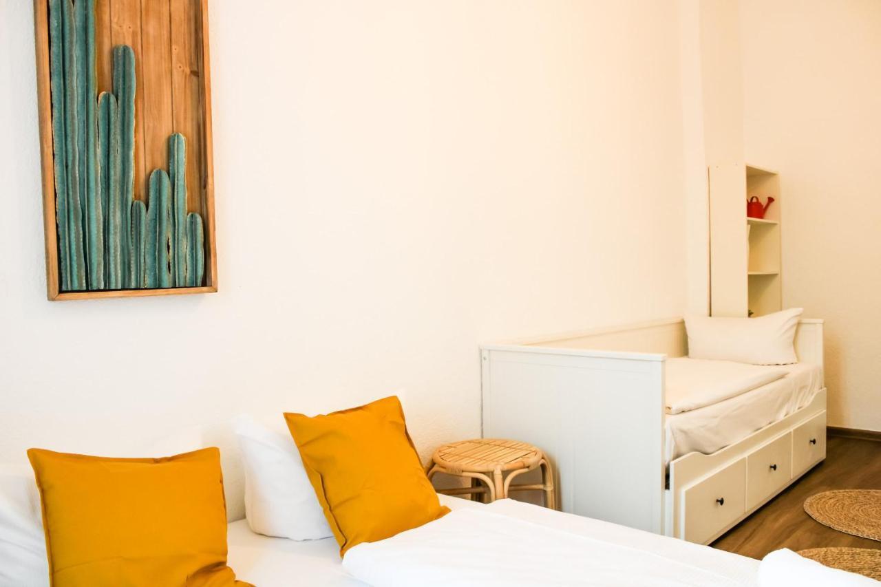 Appartamento Bright 2 Bedroom In Convinient Location Berlino