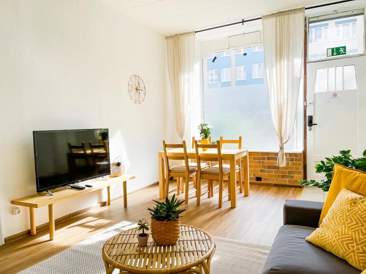 Appartamento Bright 2 Bedroom In Convinient Location Berlino